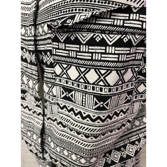 Merona Women Black White Aztec Geometric Print Romper Size XL - Picture 3 of 10